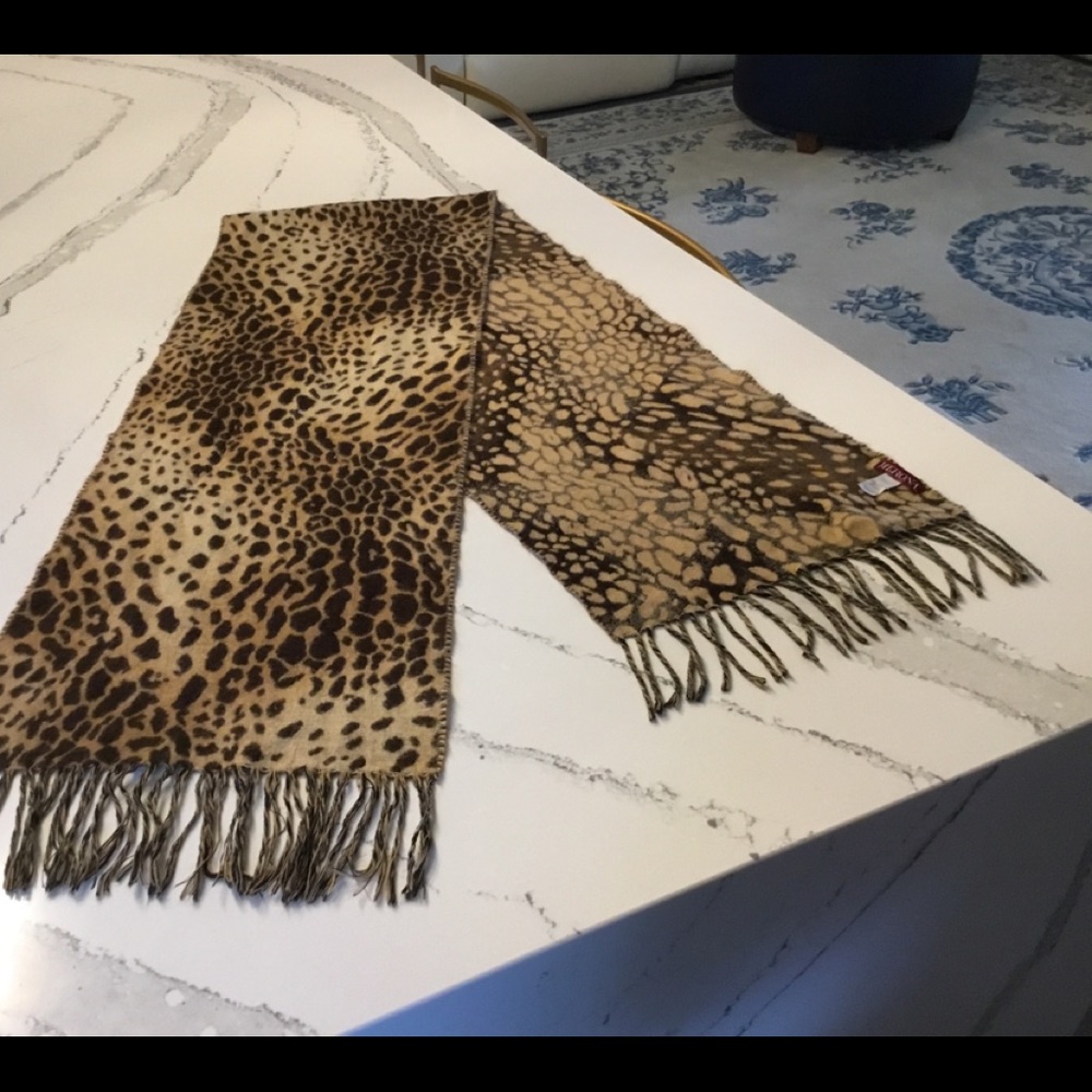 Merona Scarf - Picture 2 of 10